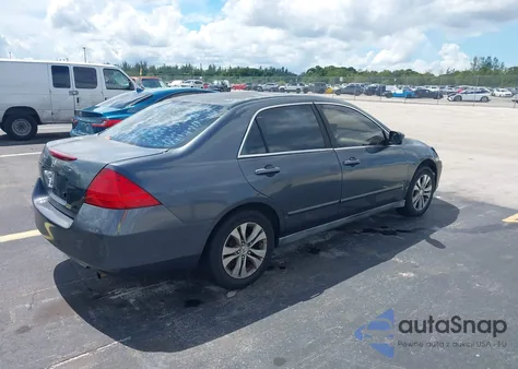 2007 Honda Accord 2.4 Lx z USA, uszkodzony, nr VIN 1HGCM56457A194216